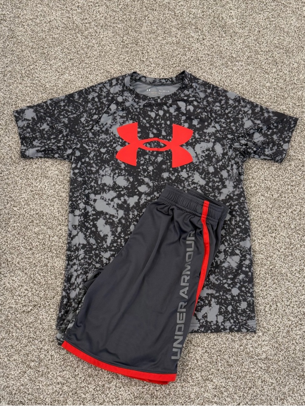 Under Armour - Tshirt & Shorts Set